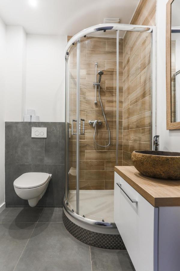 Simply Modern Apartment ทอรูน ภายนอก รูปภาพ